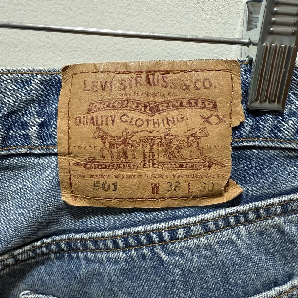 Vintage 90's Made in‎ USA Levi's 501 Men's Size Tag 36x30 Actual 34x27